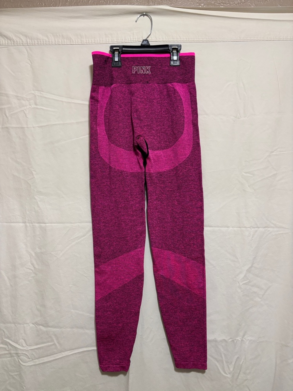 PINK Victoria's Secret Seamless High-Rise Leggings in Fuchsia/Magenta Size Small